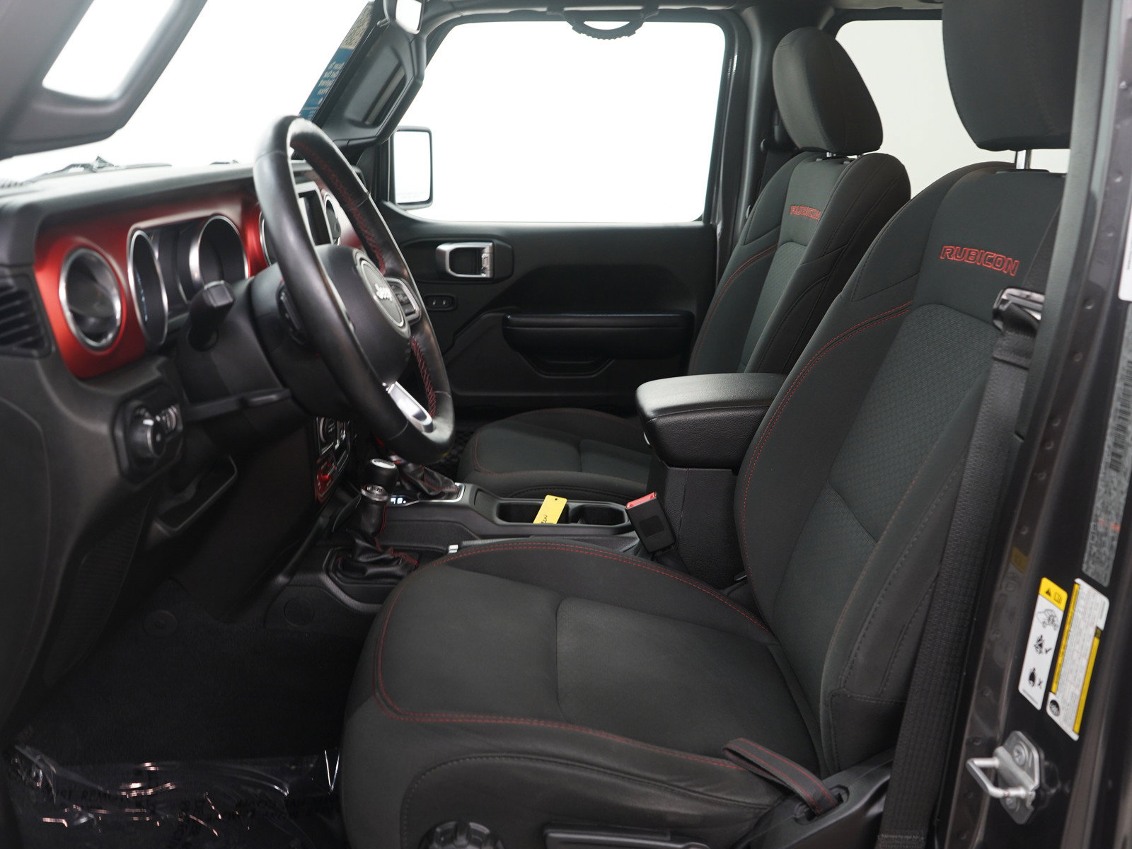 Used 2019 Jeep Wrangler Unlimited Rubicon w/ Dual Top Group AWD/4WD image 15
