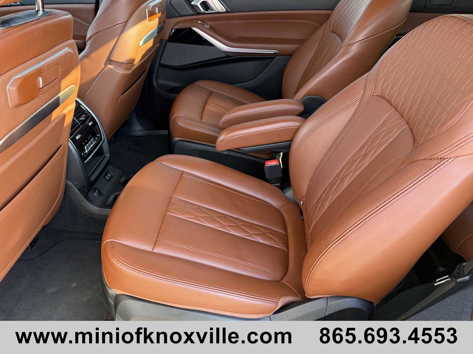 Used 2023 BMW X7 xDrive40i w/ Executive Package image 32