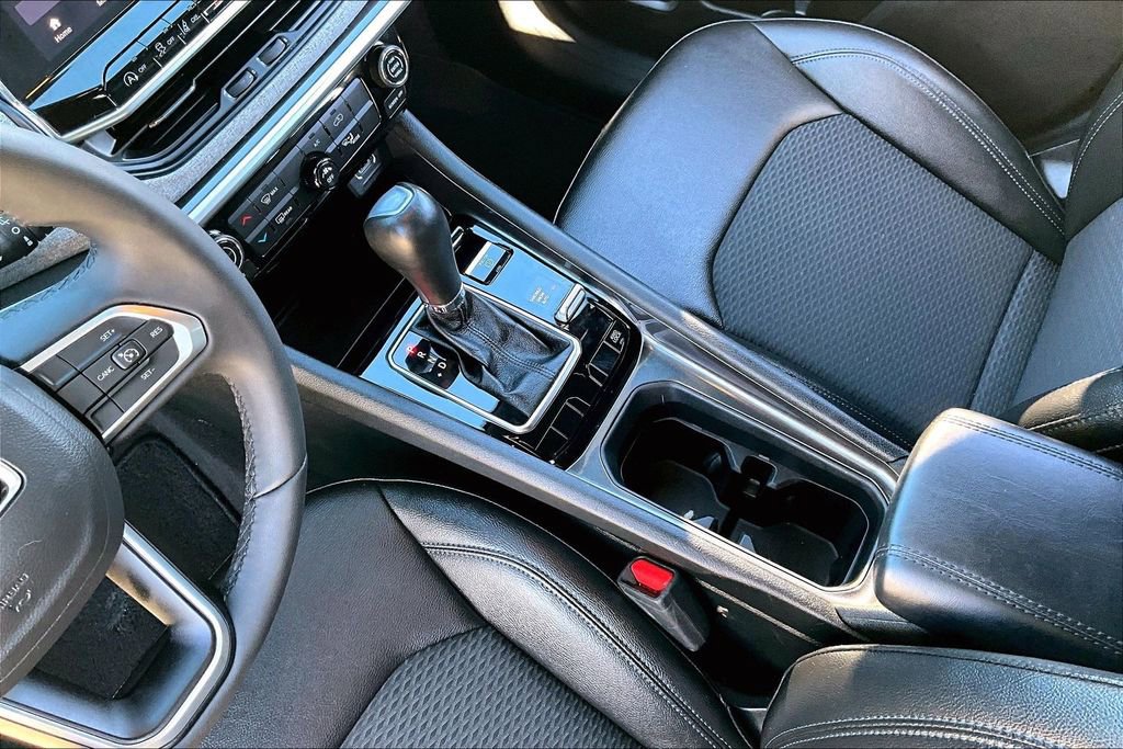 Used 2024 Jeep Compass Latitude image 15