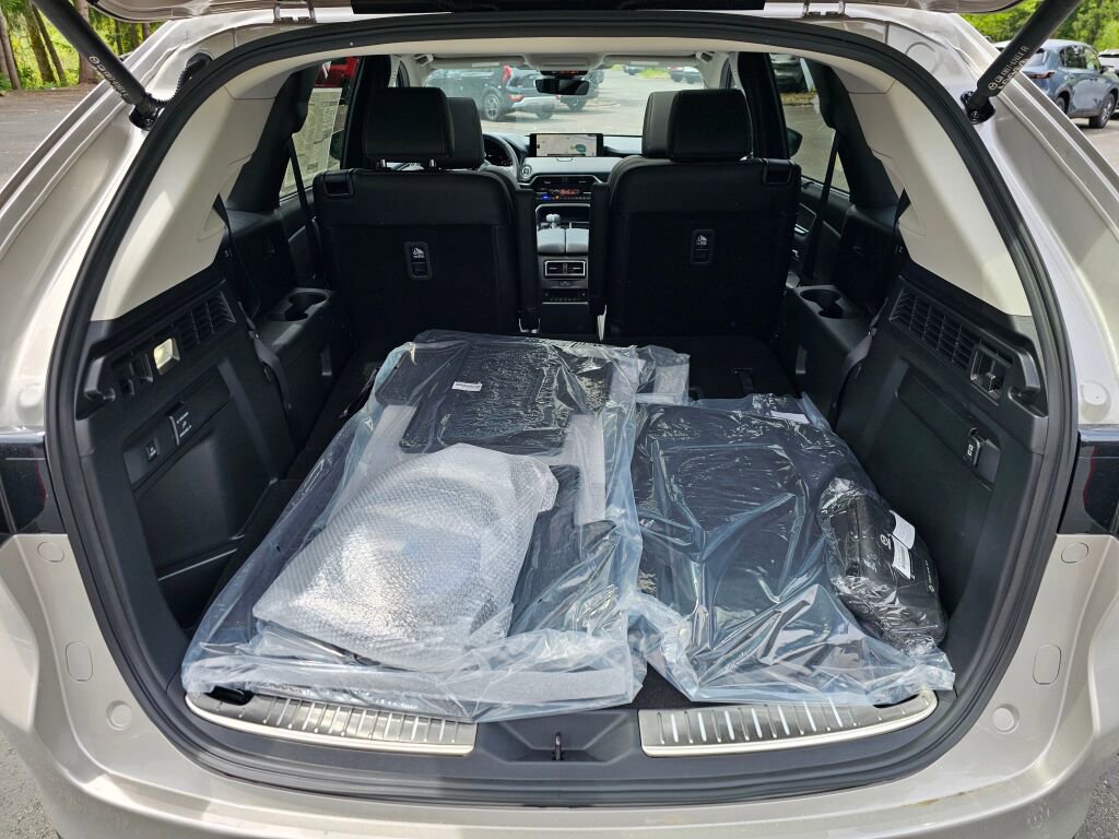 New 2026 MAZDA CX-90 Plug-In Hybrid w/Premium Sport AWD/4WD image 26