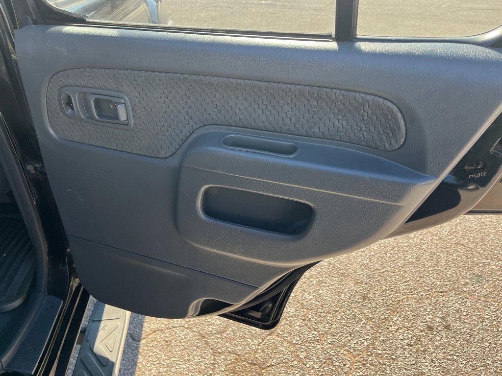 Used 2004 Nissan Xterra XE image 26