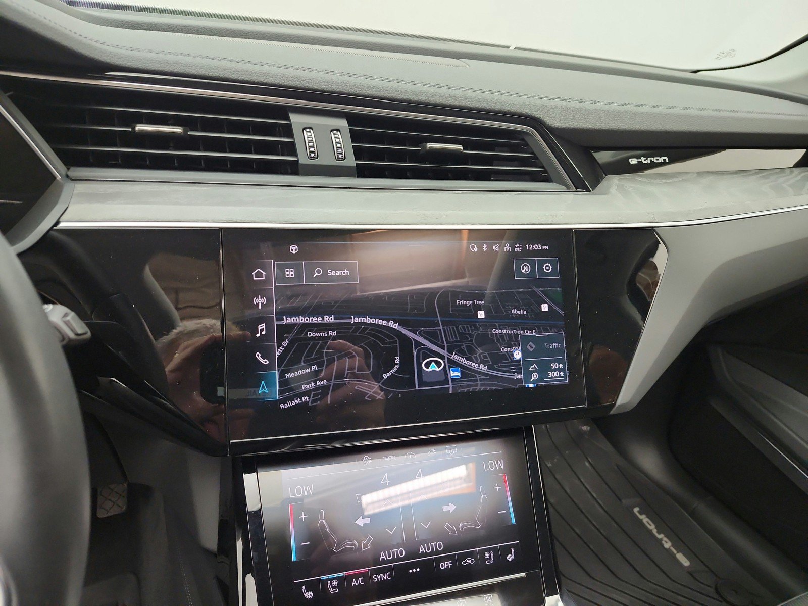 Used 2024 Audi Q8 e-tron Premium Plus w/ Premium Plus Package AWD/4WD image 14