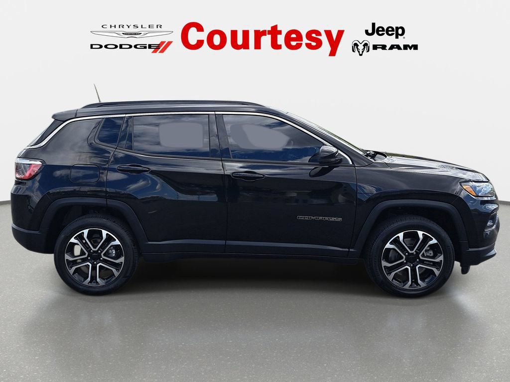Certified 2023 Jeep Compass Limited AWD/4WD image 3