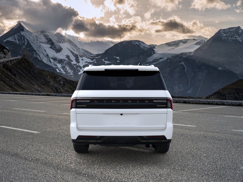 New 2026 Lincoln Navigator Black Label AWD/4WD image 5