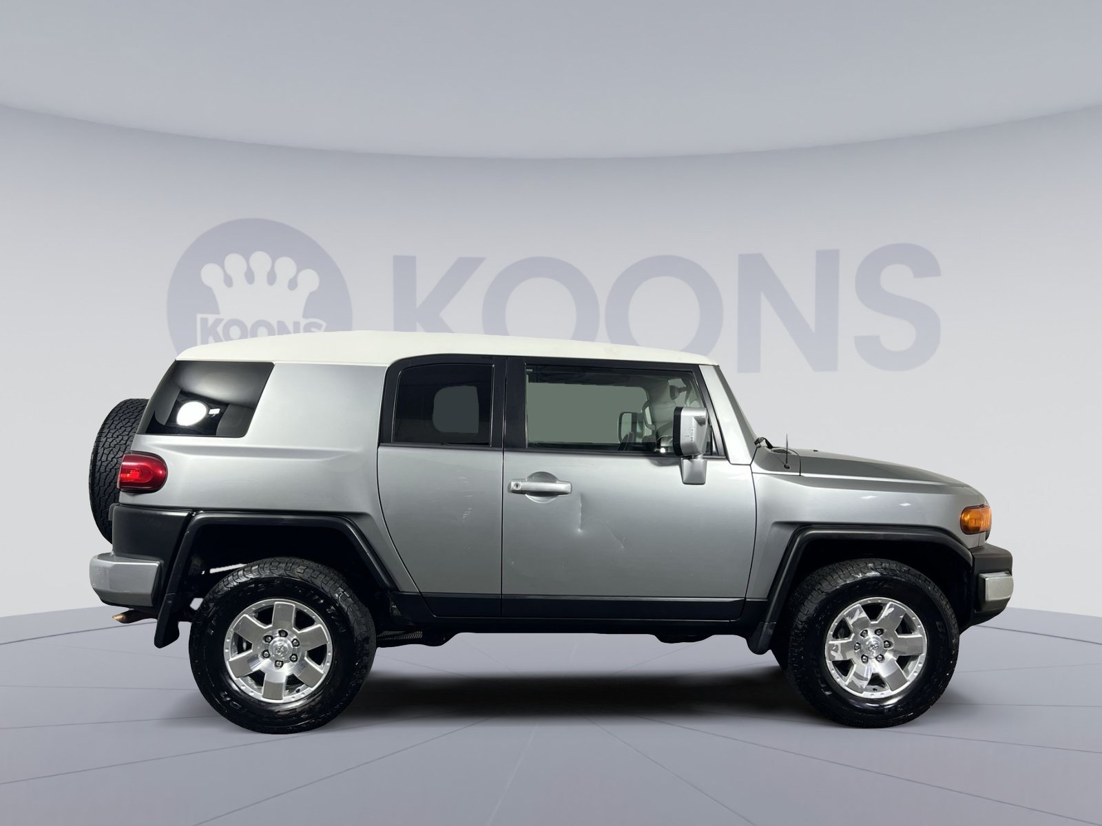Used 2010 Toyota FJ Cruiser 4WD image 12