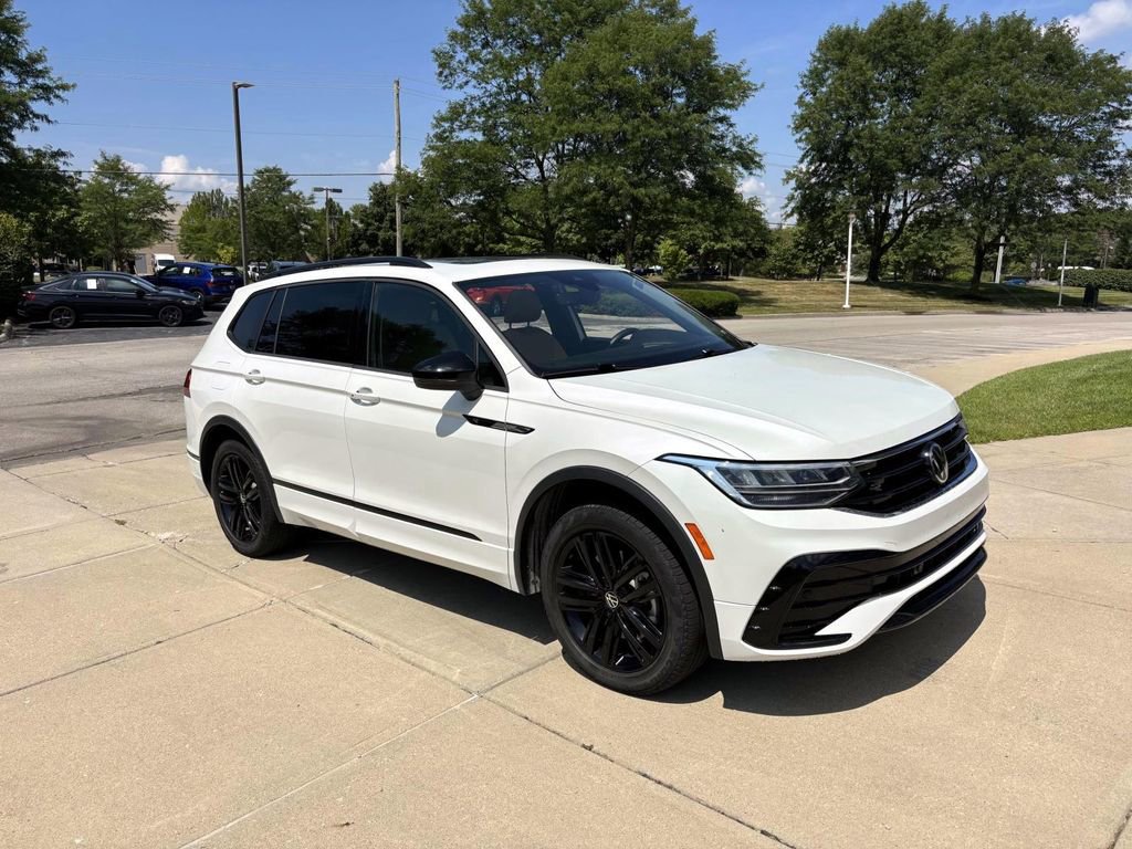 Used 2022 Volkswagen Tiguan SE R-Line