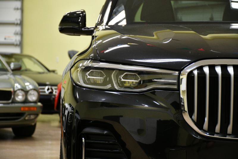 Used 2022 BMW X7 xDrive40i w/ Premium Package AWD/4WD image 6