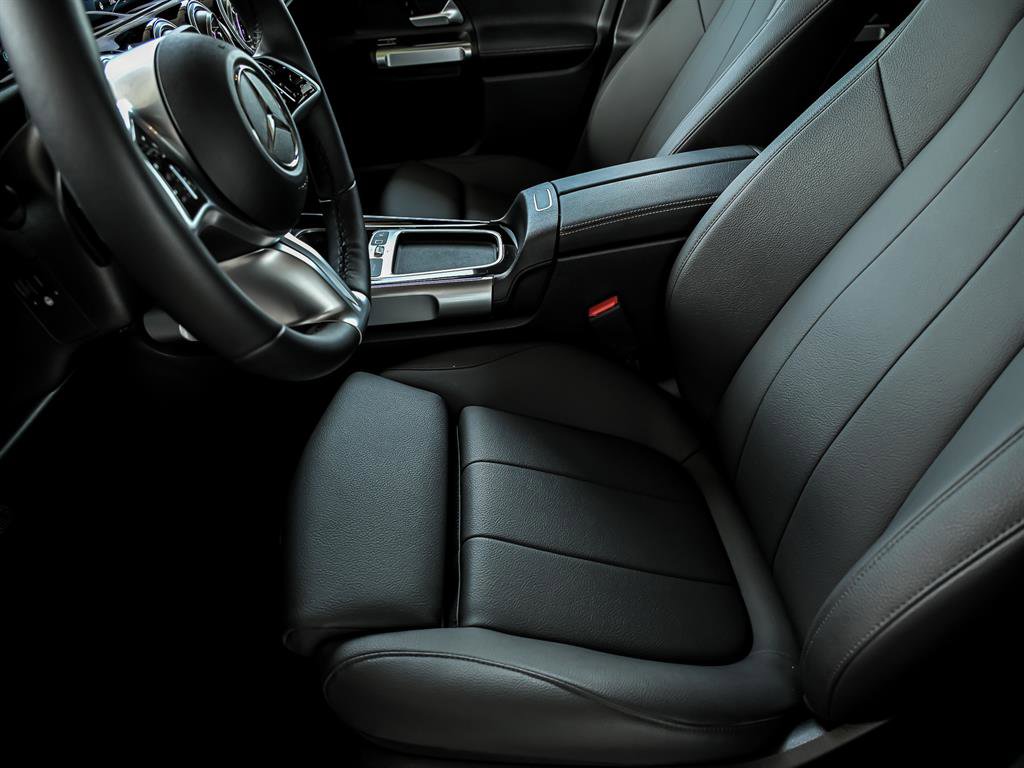 Certified 2025 Mercedes-Benz GLB 250 4MATIC image 13