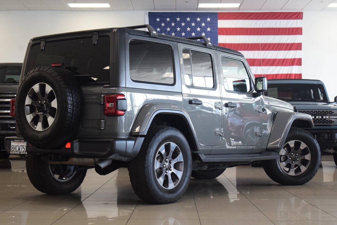 Used 2018 Jeep Wrangler Unlimited Sahara AWD/4WD image 7