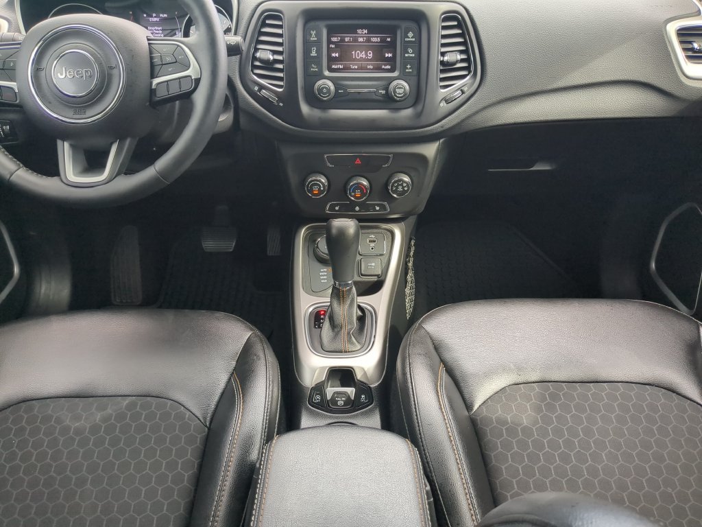 Used 2018 Jeep Compass Latitude w/ Cold Weather Group AWD/4WD image 15