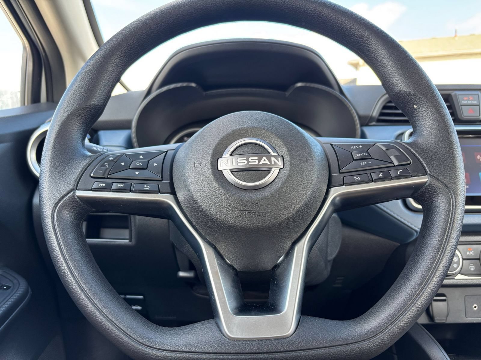 Used 2025 Nissan Versa SV FWD image 25