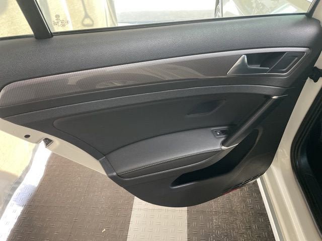 Used 2019 Volkswagen Golf Alltrack SE AWD/4WD image 10