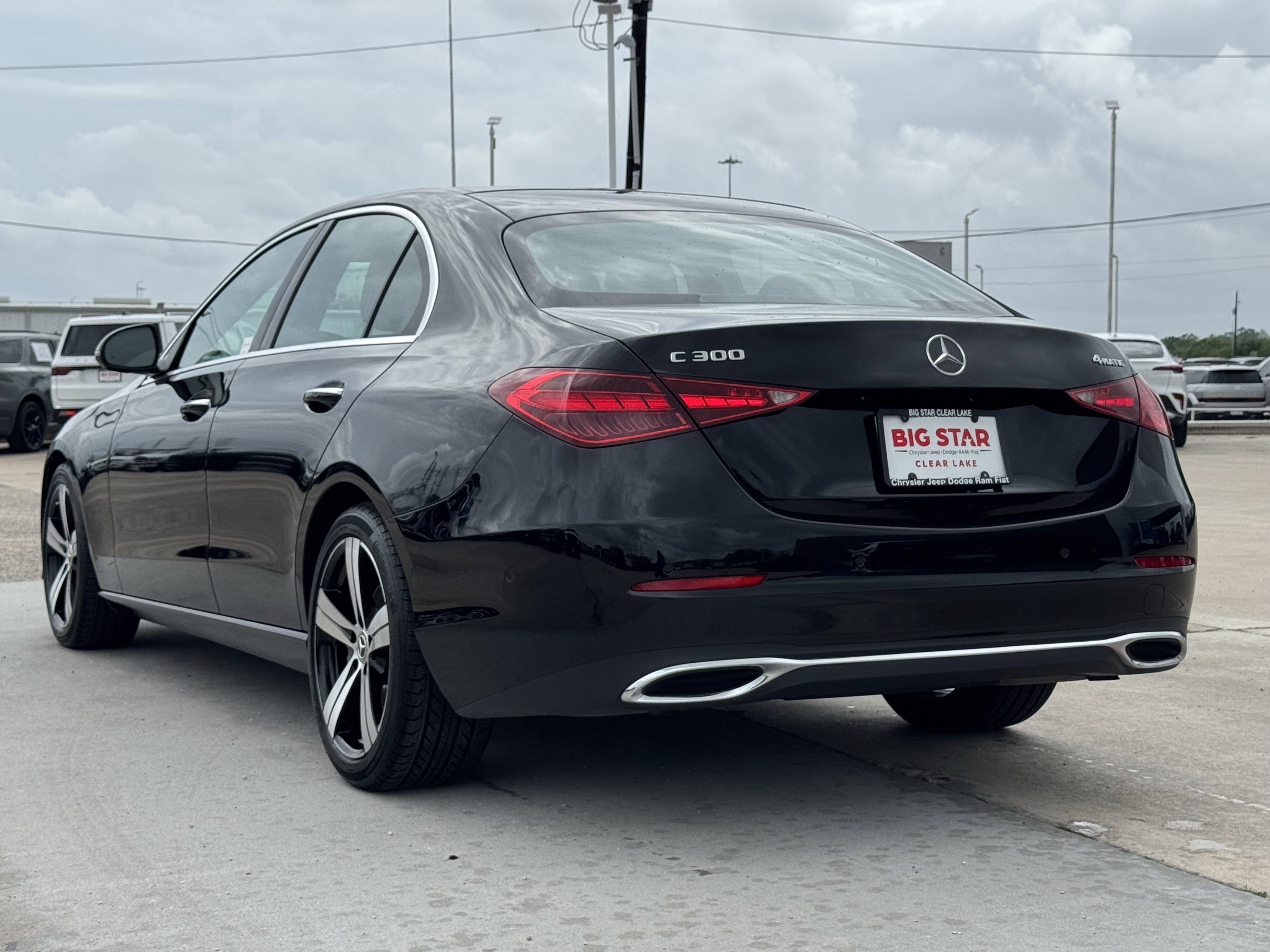 Used 2025 Mercedes-Benz C 300 4MATIC Sedan image 9