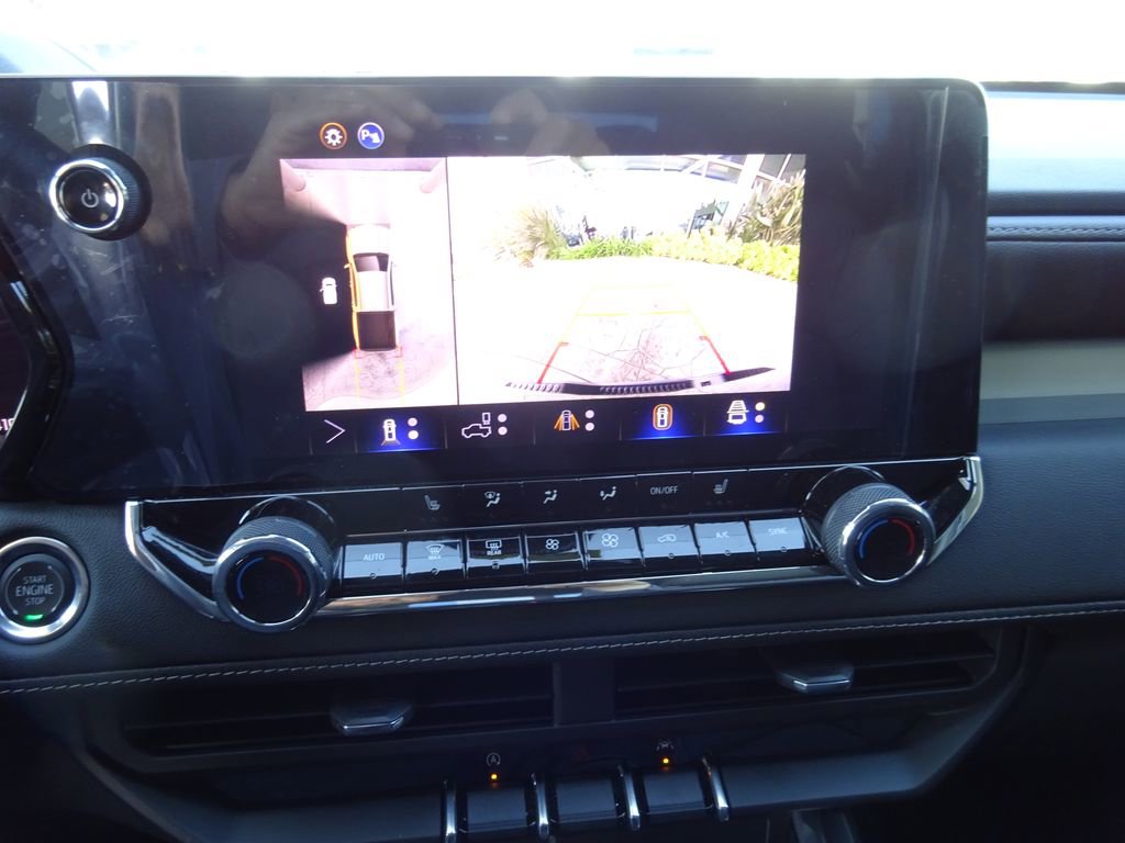 Used 2025 Chevrolet Colorado LT w/ LT Convenience Package AWD/4WD image 27