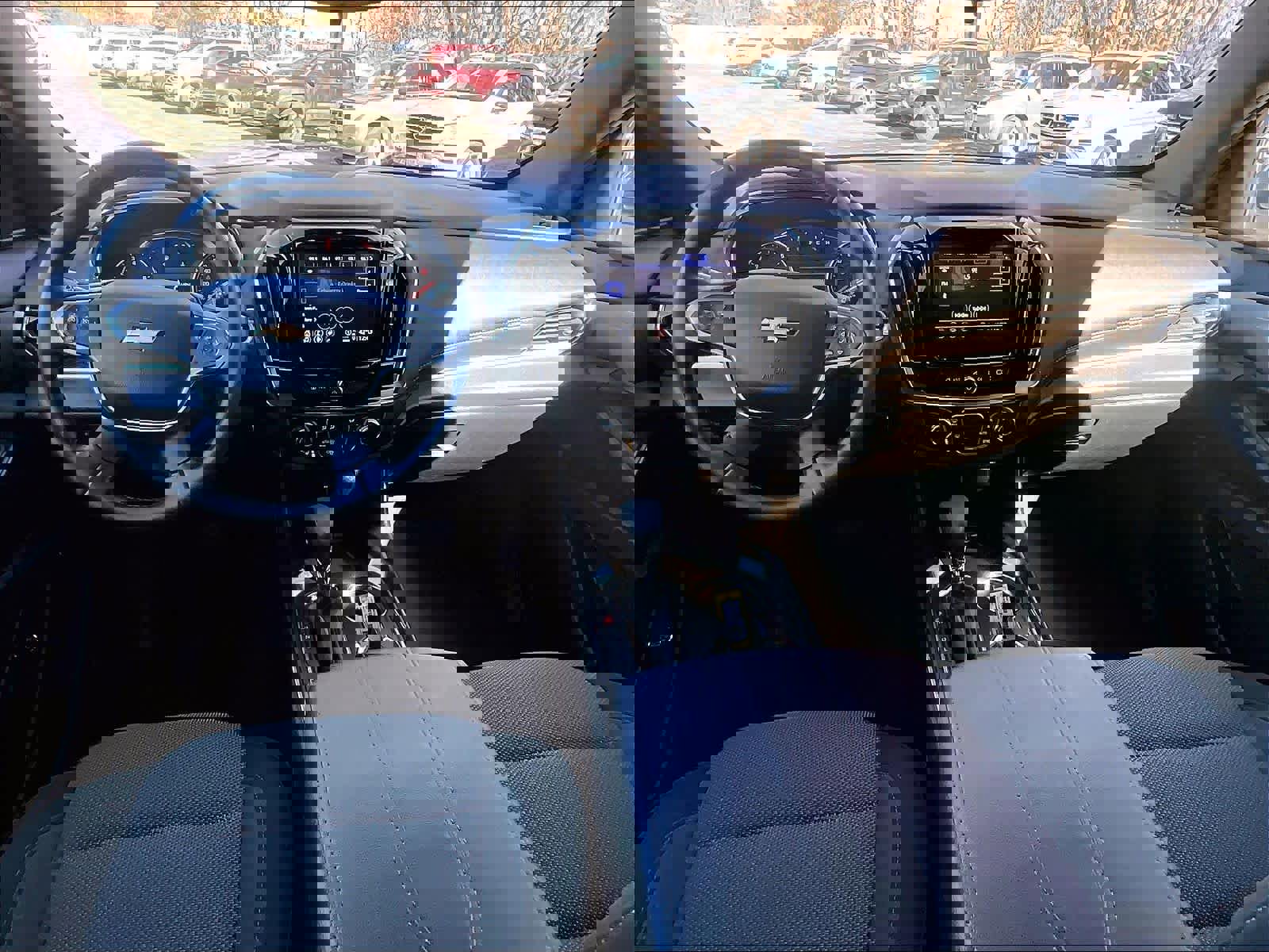 Used 2023 Chevrolet Traverse LT image 21