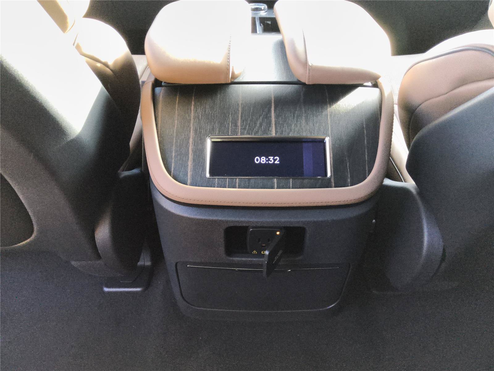 New 2027 Lincoln Navigator Black Label AWD/4WD image 27