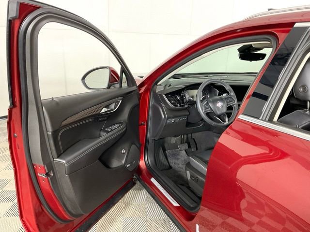 Used 2023 Buick Envision Avenir image 30