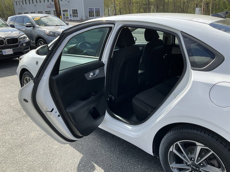 Used 2023 Kia Forte LXS FWD image 13