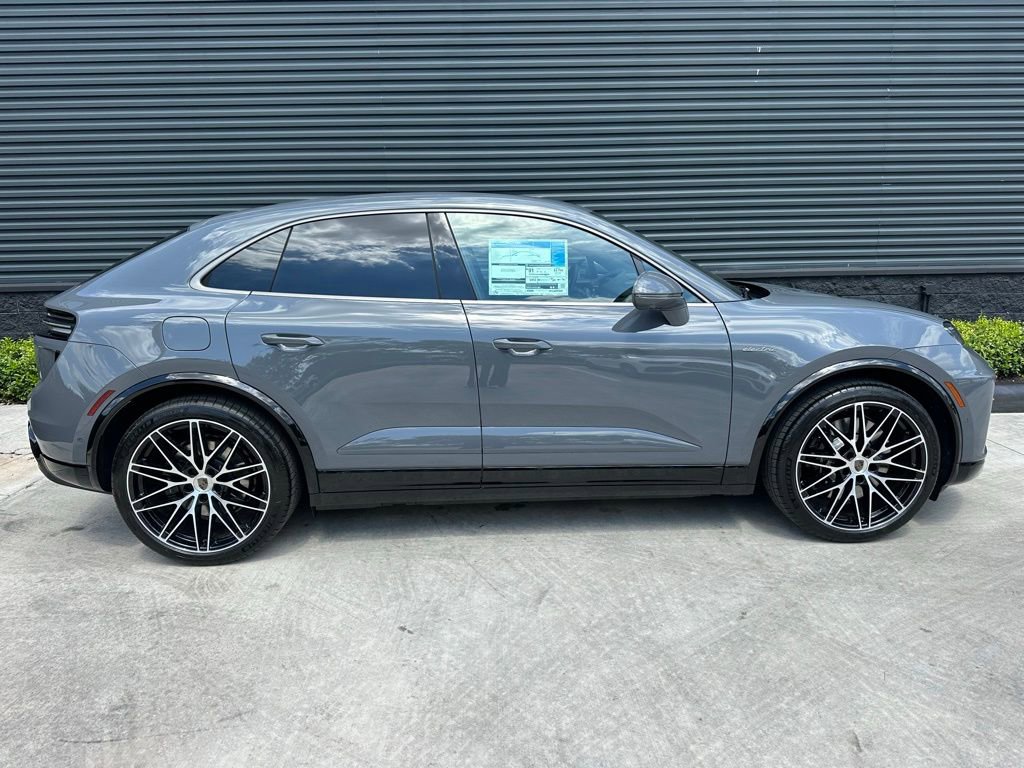 New 2026 Porsche Macan Turbo Electric AWD/4WD image 10