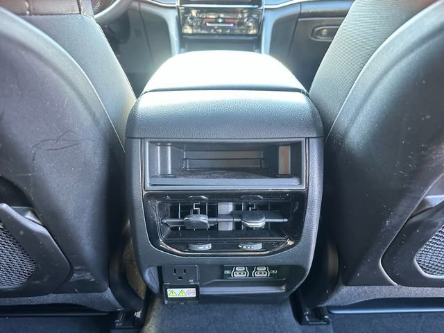 Used 2025 Jeep Grand Cherokee Altitude image 35