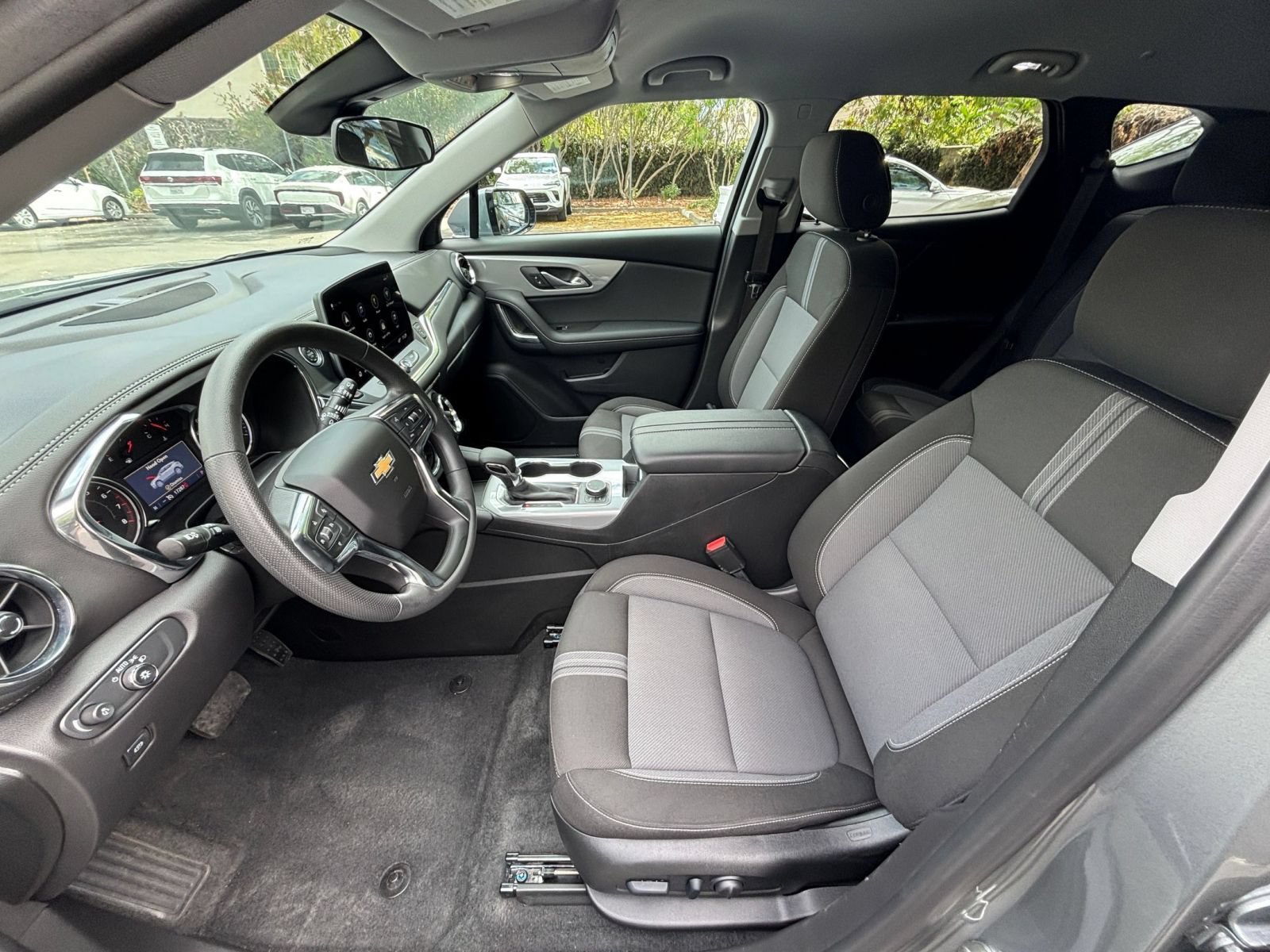 Used 2026 Chevrolet Blazer LT FWD image 27