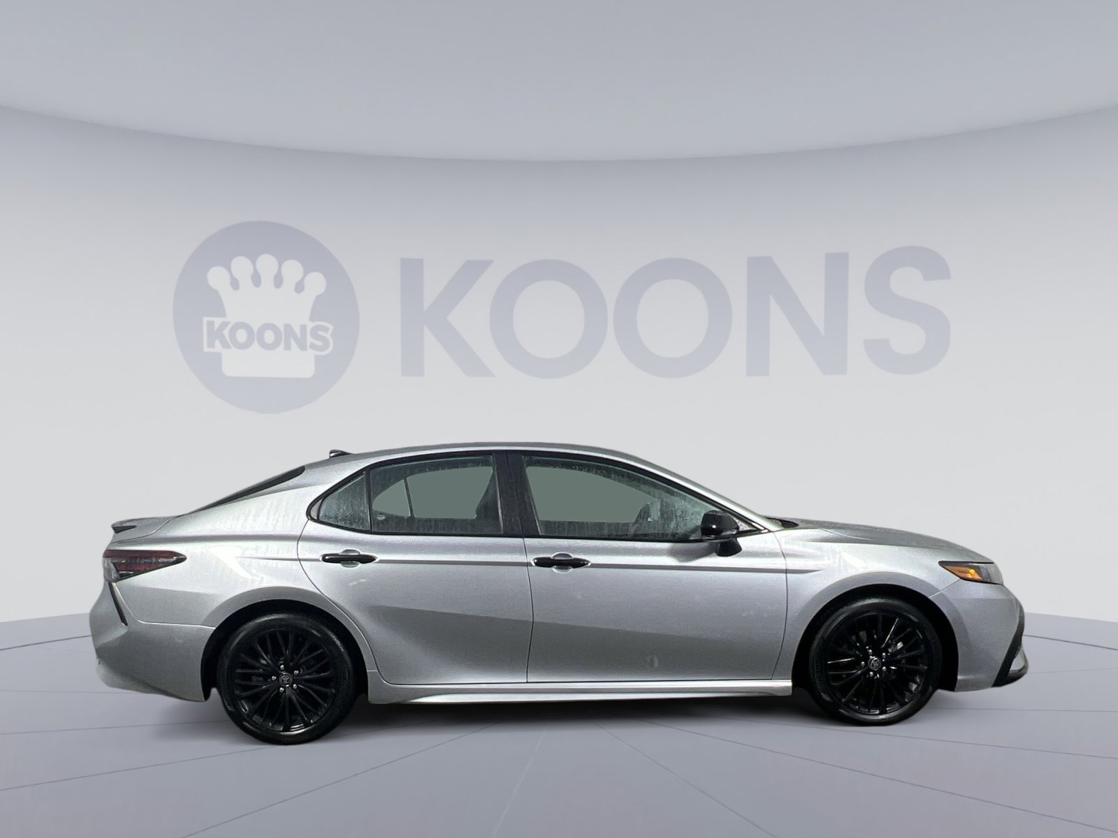 Used 2022 Toyota Camry SE image 8