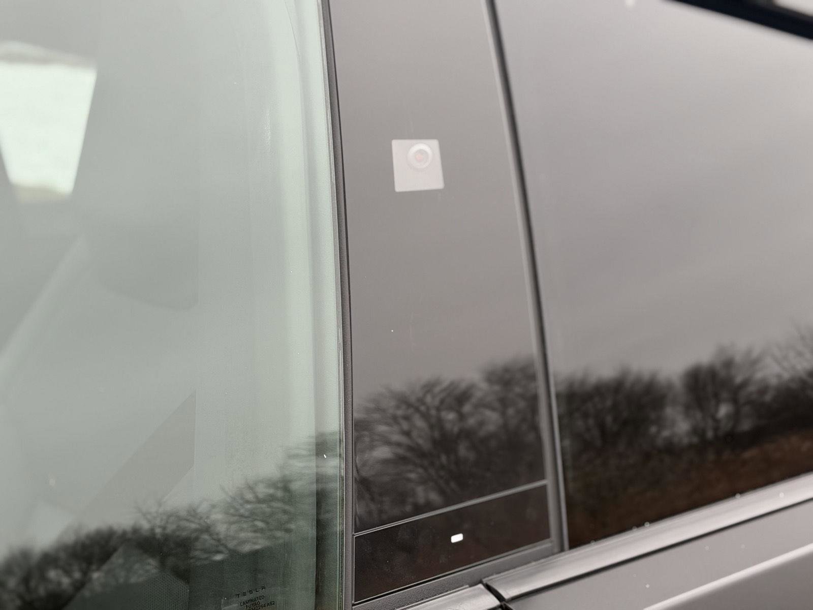 Used 2024 Tesla Cybertruck AWD Crew Cab image 17