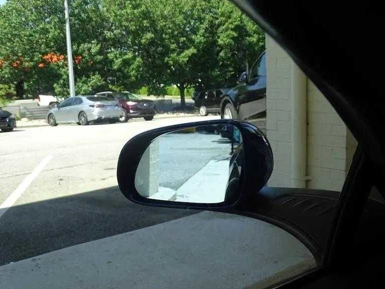 Used 2015 McLaren 650S Spider image 35