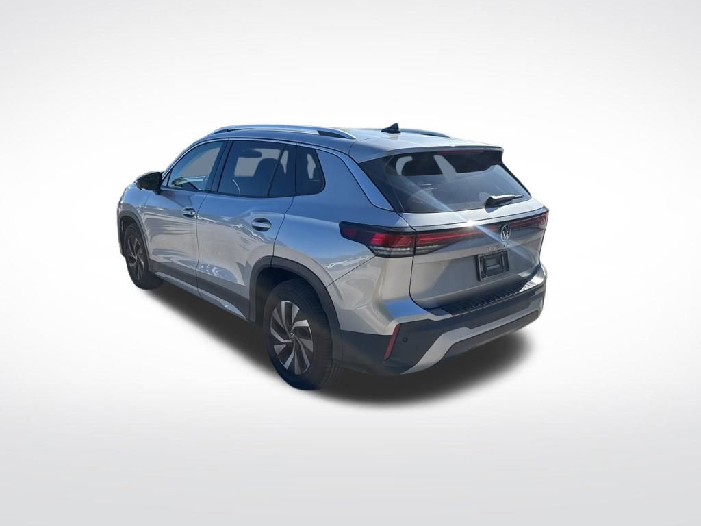 Used 2025 Volkswagen Tiguan S image 7