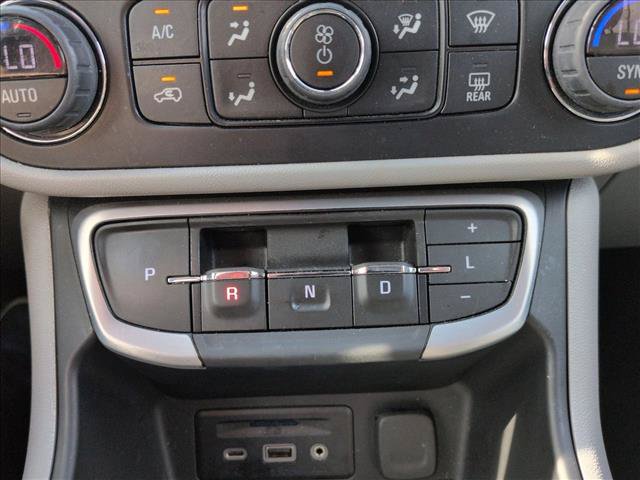 Used 2024 GMC Terrain SLT FWD image 12