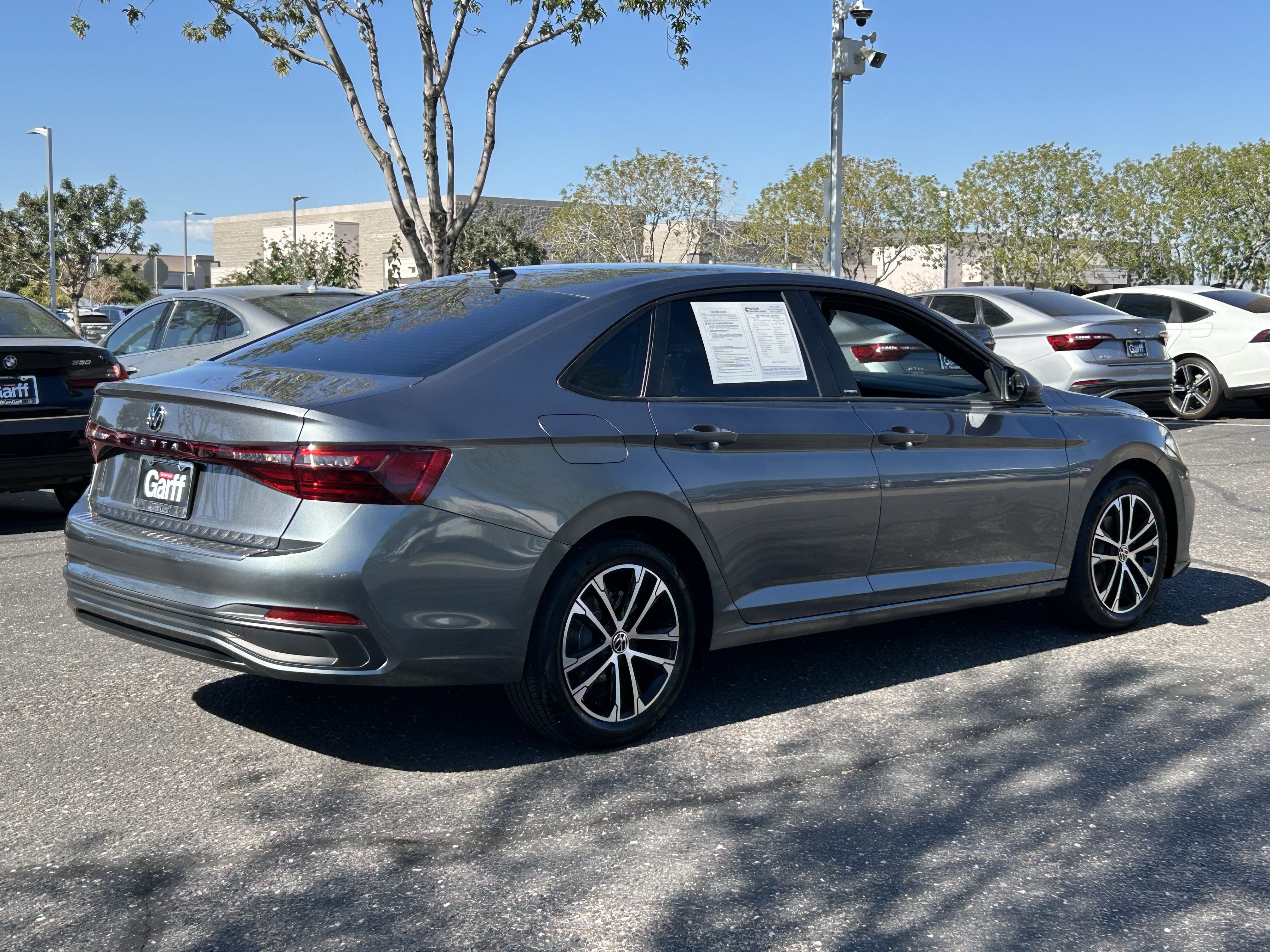 Used 2026 Volkswagen Jetta Sport FWD image 4