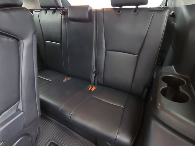 Certified 2025 Toyota Highlander Limited AWD/4WD image 17
