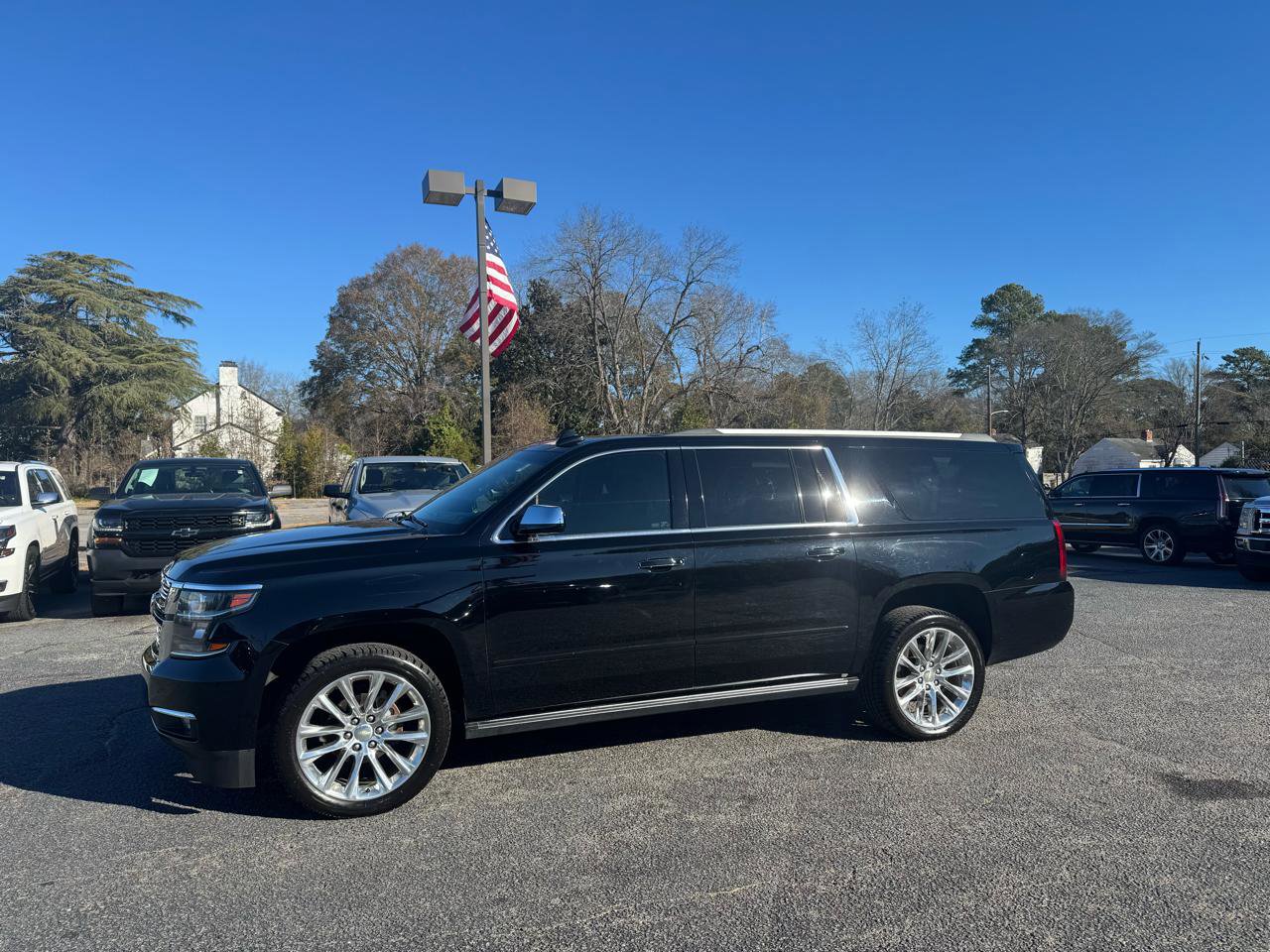 Used 2019 Chevrolet Suburban Premier w/ Premier Plus Edition image 8