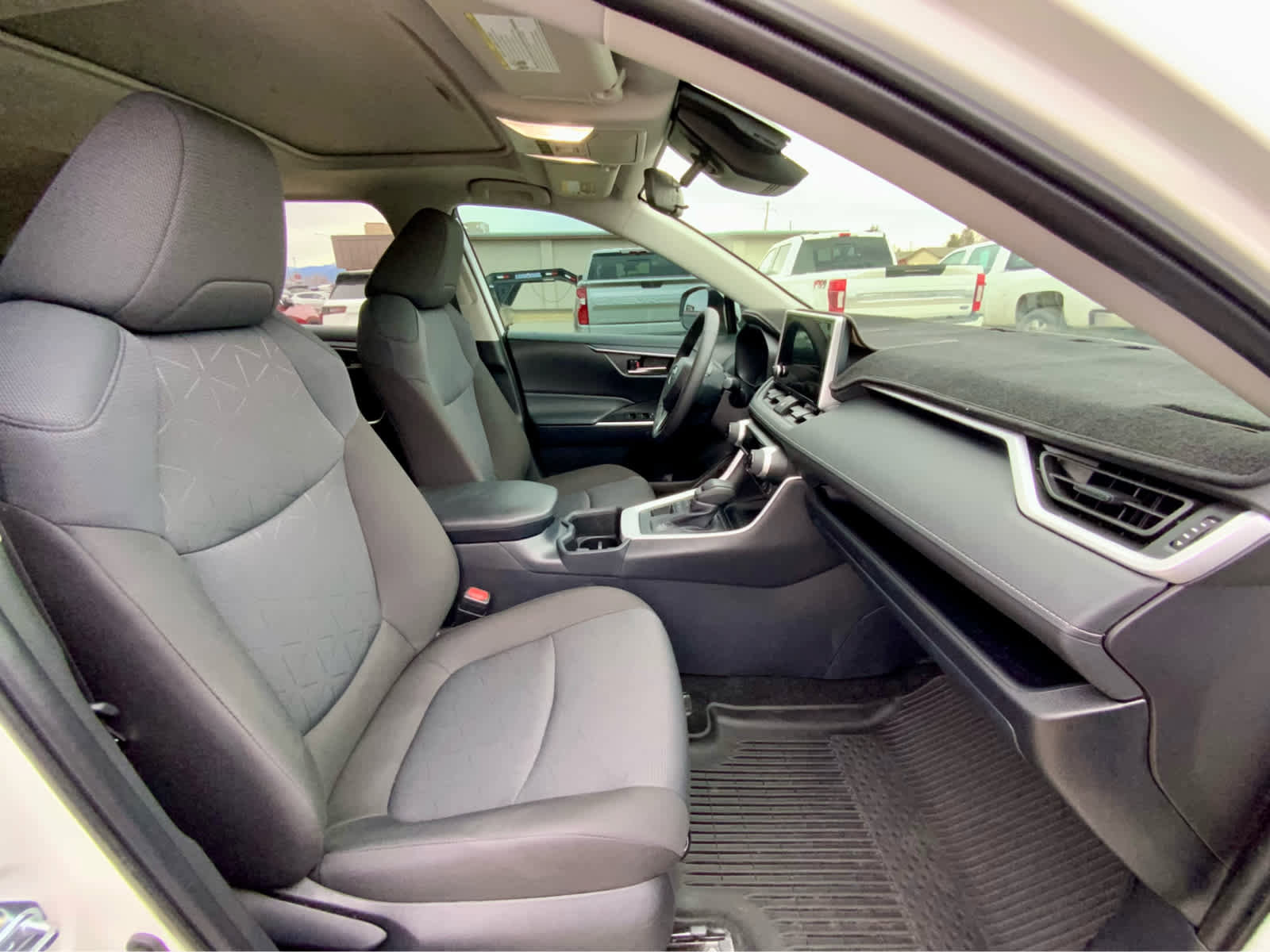 Used 2025 Toyota RAV4 XLE w/ Convenience Package image 23