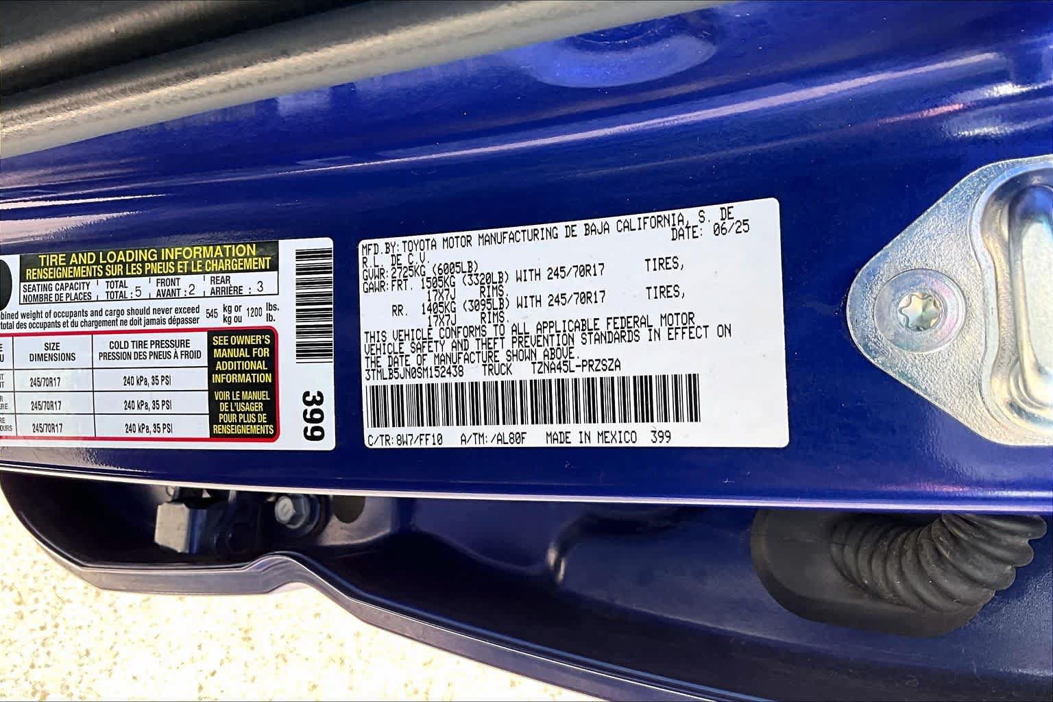 Used 2025 Toyota Tacoma SR5 AWD/4WD image 34