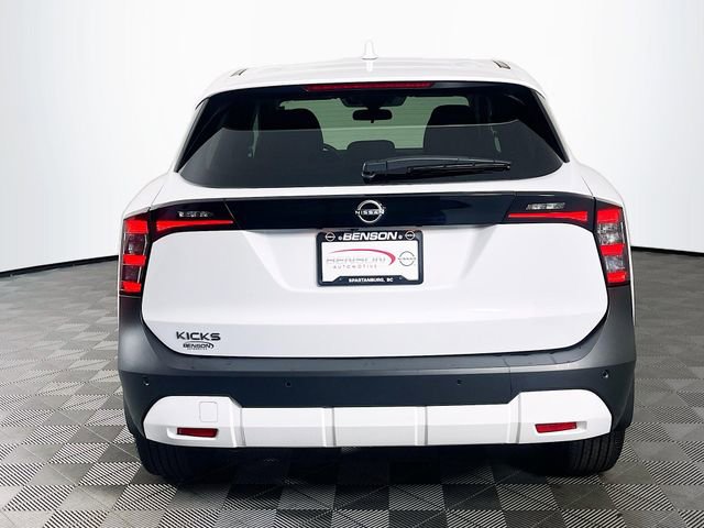 Used 2025 Nissan Kicks SV FWD image 7