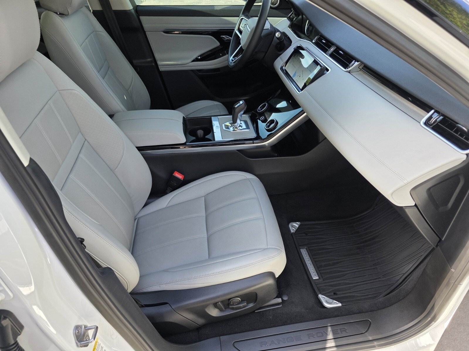 Certified 2023 Land Rover Range Rover Evoque SE AWD/4WD image 3