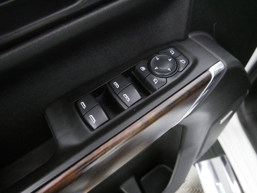 Used 2021 GMC Sierra 1500 SLT AWD/4WD image 17