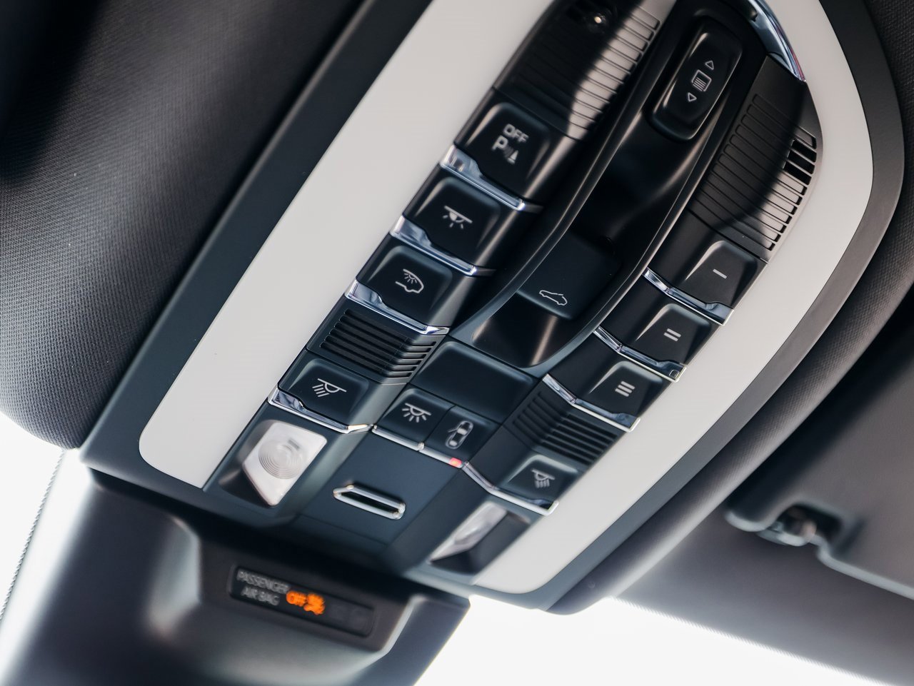 New 2026 Porsche Macan GTS image 21