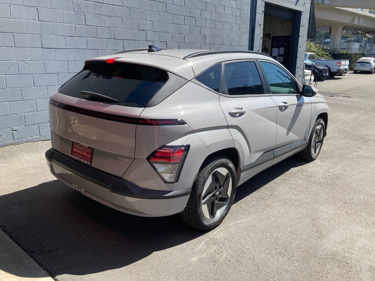 Used 2024 Hyundai Kona SEL FWD image 3