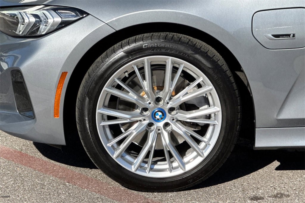 Used 2023 BMW 330e w/ Driving Assistance Package image 31