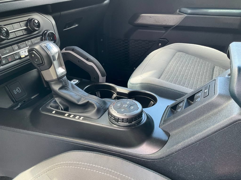 Used 2022 Ford Bronco Outer Banks AWD/4WD image 13