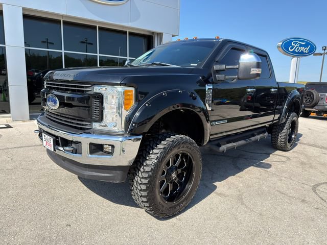 Used 2017 Ford F250 XLT w/ XLT Premium Package AWD/4WD image 3