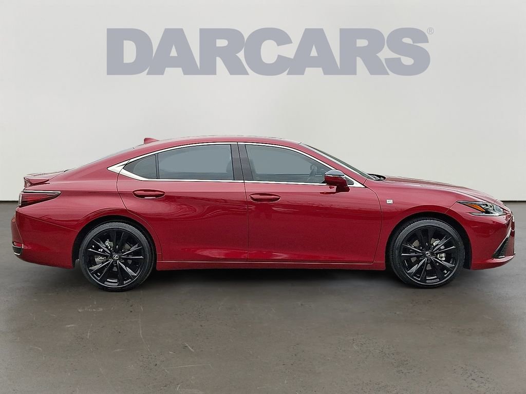Used 2024 Lexus ES 300h F Sport image 7