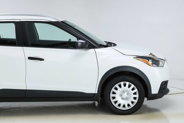 Used 2018 Nissan Kicks S FWD image 15