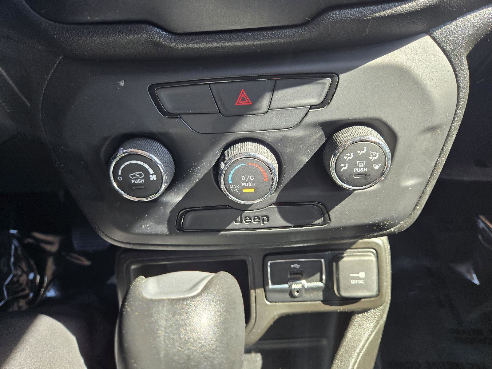 Used 2020 Jeep Renegade Sport image 33