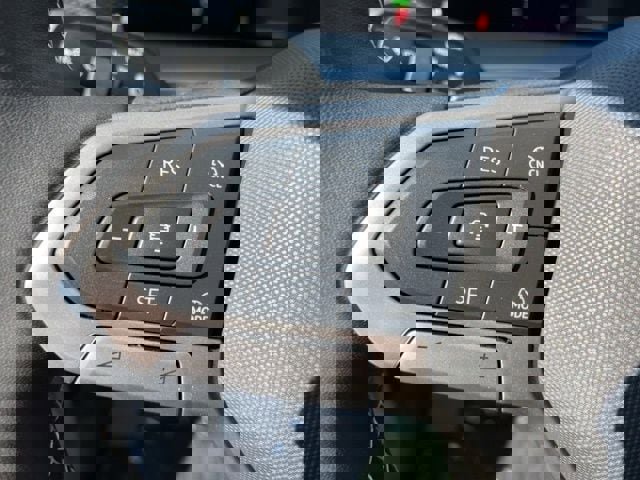 New 2025 Volkswagen Tiguan SE image 29