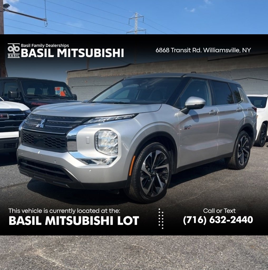 Used 2024 Mitsubishi Outlander SE