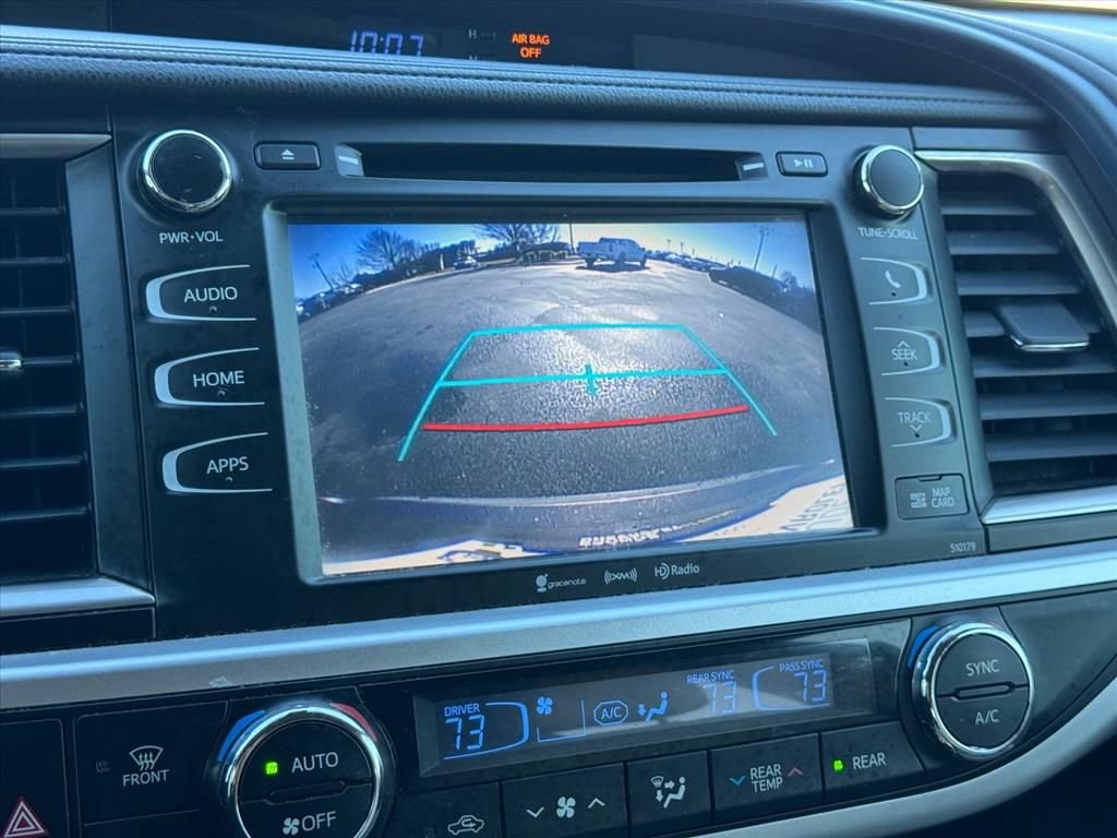 Used 2018 Toyota Highlander XLE image 24