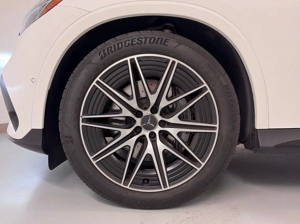 Certified 2025 Mercedes-Benz GLC 43 AMG 4MATIC image 11